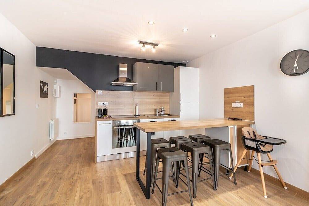 Apartamento entero, Apartamento-Vista a la Ciudad-Baño en la habitacion in Romorantin-Lanthenay, Sologne