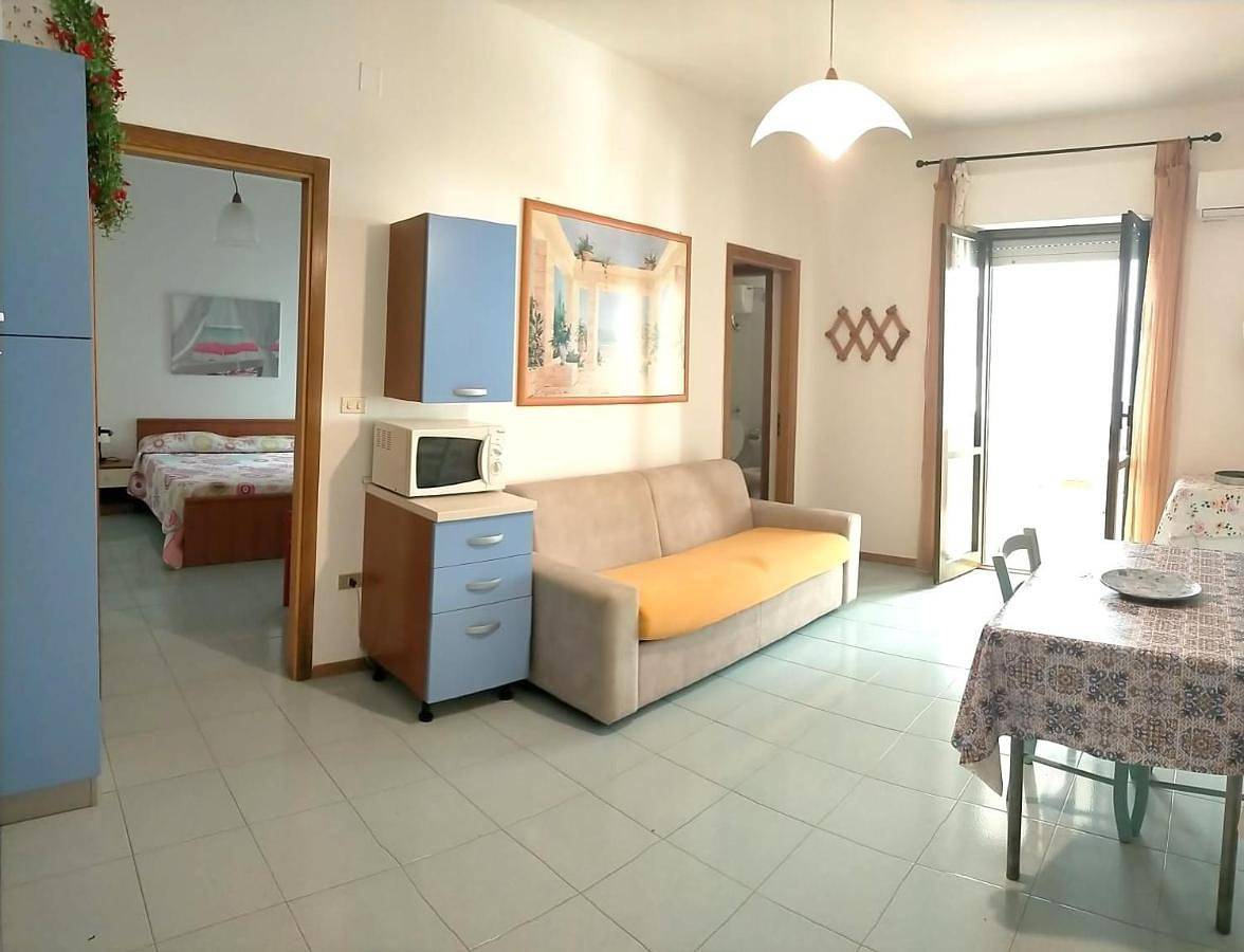 Appartamento intero, Apartment with Terrace in Rivabella di Gallipoli, Rivabella