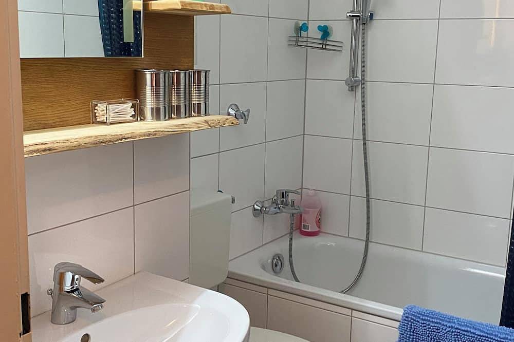 Ganze Wohnung, Super Lage im Centrum, gut ausgestattet, alles fußläufig zu erreichen. in Düsseldorf-Unterbilk, Düsseldorf