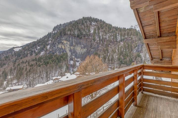 Gîte pour 6 personnes, avec jardin et balcon à La Giettaz - 3
