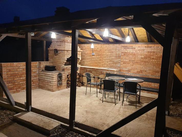 Villa pour 15 personnes, avec vue ainsi que jardin et piscine en Roumanie