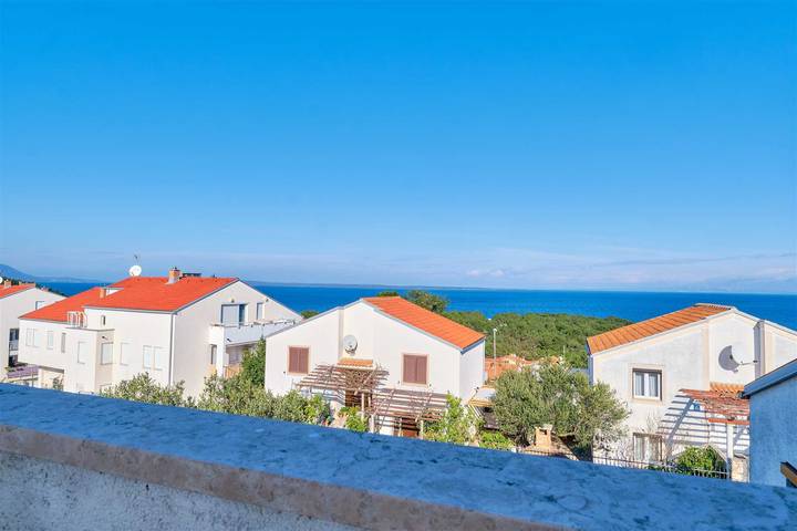 Ferienwohnung für 4 Personen, mit Balkon und Terrasse in Mali Lošinj - 2