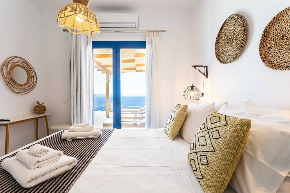 Live in Blue Breeze - Private pool & 180° Seaview in Kea