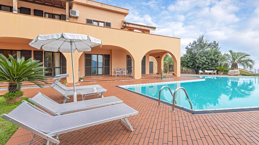 Location de vacances pour 6 personnes, avec jardin à Loano - 4