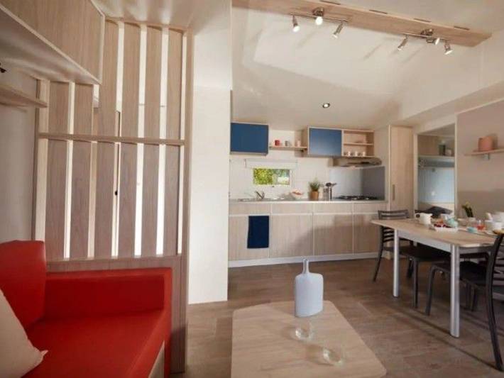 Camping pour 6 personnes, avec terrasse et piscine à Brem-sur-Mer - 3