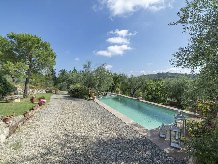 Location de vacances pour 4 personnes, avec vue ainsi que jardin et terrasse, animaux acceptés à Castellina in Chianti - 3