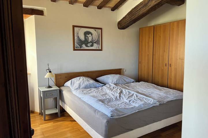 Casale in pietra ristrutturato con cura in Arcevia, Provincia di Ancona