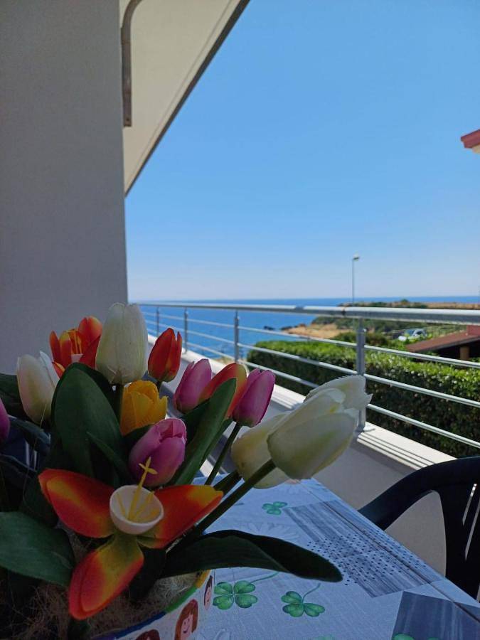 Appartamento per 4 persone, con Balcone e Terrazza nonché Panorama a Capo Rizzuto