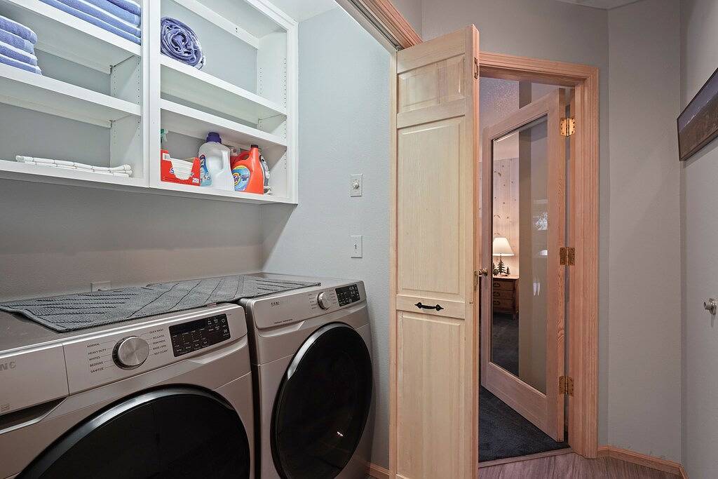 6 Todd - Adorable & Cozy, Hot Tub, Sharc Passes, Fabulous Location in Sunriver, Deschutes County