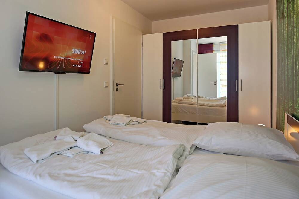 Ganze Wohnung, Ferienwohnung 02 Linden-Palais Heiligendamm – 2 Zimmer, strandnah & Meerblick fü in Heiligendamm, Rostock und Umgebung