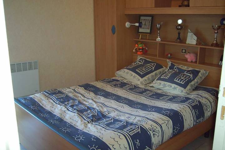 Gîte pour 4 personnes, avec jardin et terrasse dans Plage Font Brun Carqueiranne - 2