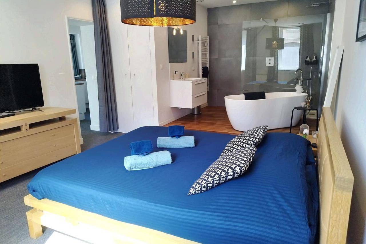 Appartement entier, Elegant Apartment in the Heart of Chantilly Just Steps from the Château in Chantilly, Oise