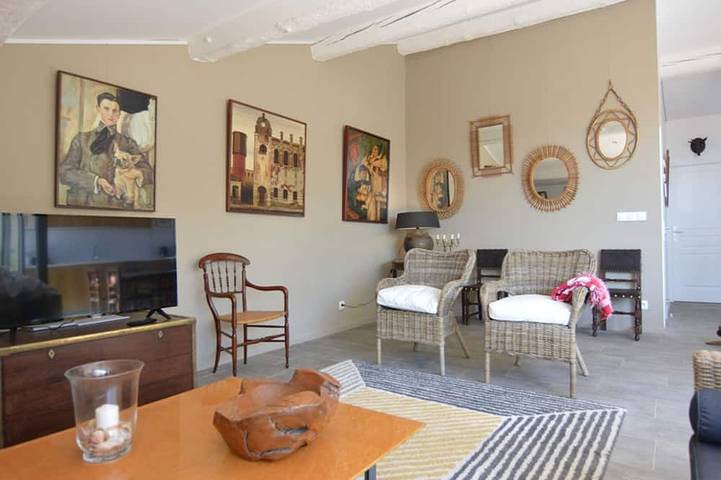 Ganze Wohnung, Charmantes Apartment in Mèze, private Terrasse in Mèze, Mittelmeerküste (Frankreich)
