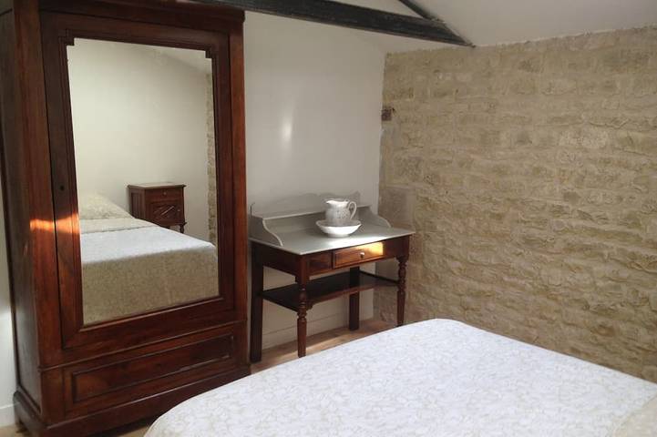 Location de vacances pour 8 personnes, avec jardin et piscine à Dœuil-sur-le-Mignon - 2