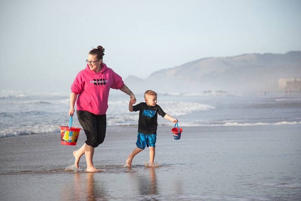 Ganze Wohnung, Moonraker - Ocean Balkon, Küche, Kamin, Wifi, französisches Bett, Schlafsofa in Oceanlake, Lincoln City