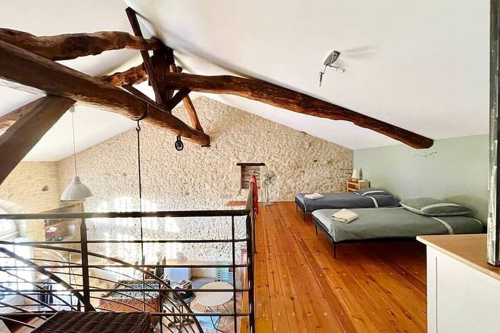 Location de vacances pour 10 personnes, avec jardin et balcon à Saint-Vivien-de-Monségur - 2