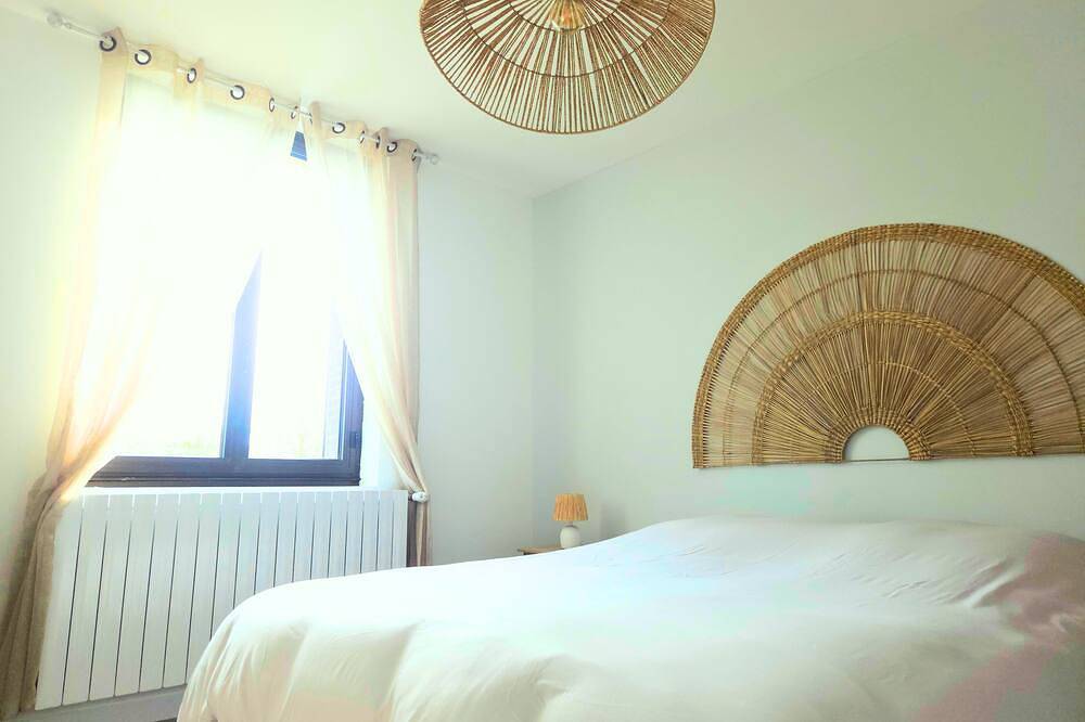 Lovely 3-bedroom country house in charming Hotot-en-Auge in Hotot-en-Auge, Région de Lisieux