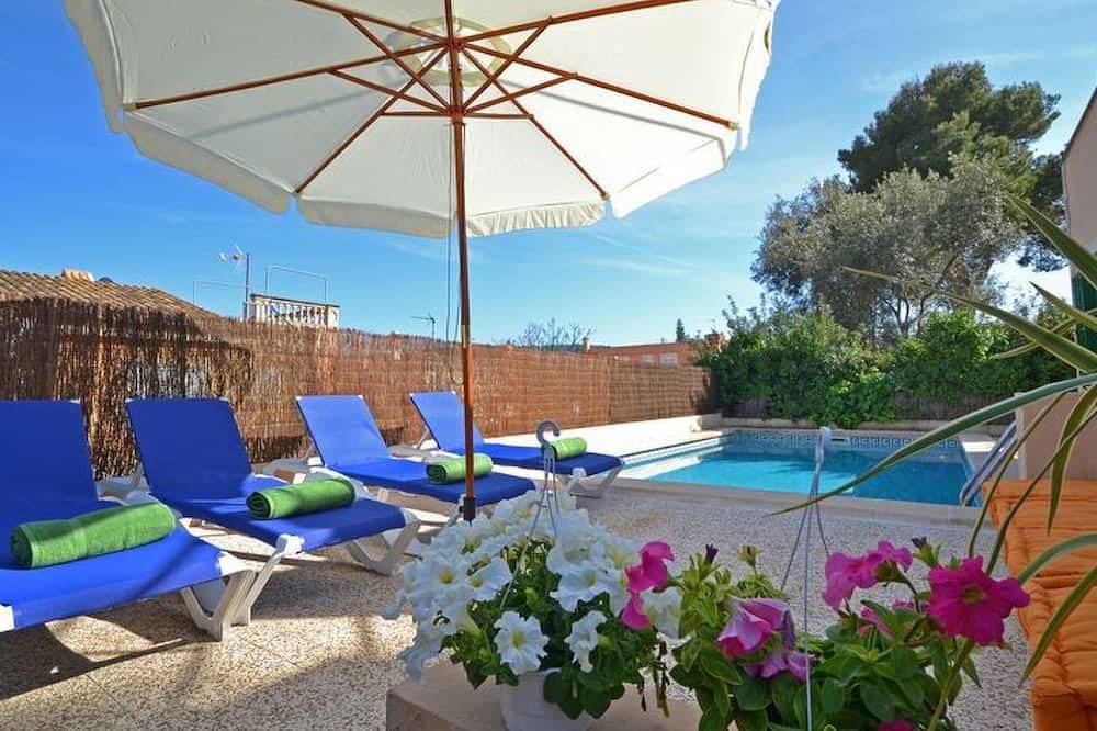Schöne Villa mit Pool und Garten in El Toro, Calvià