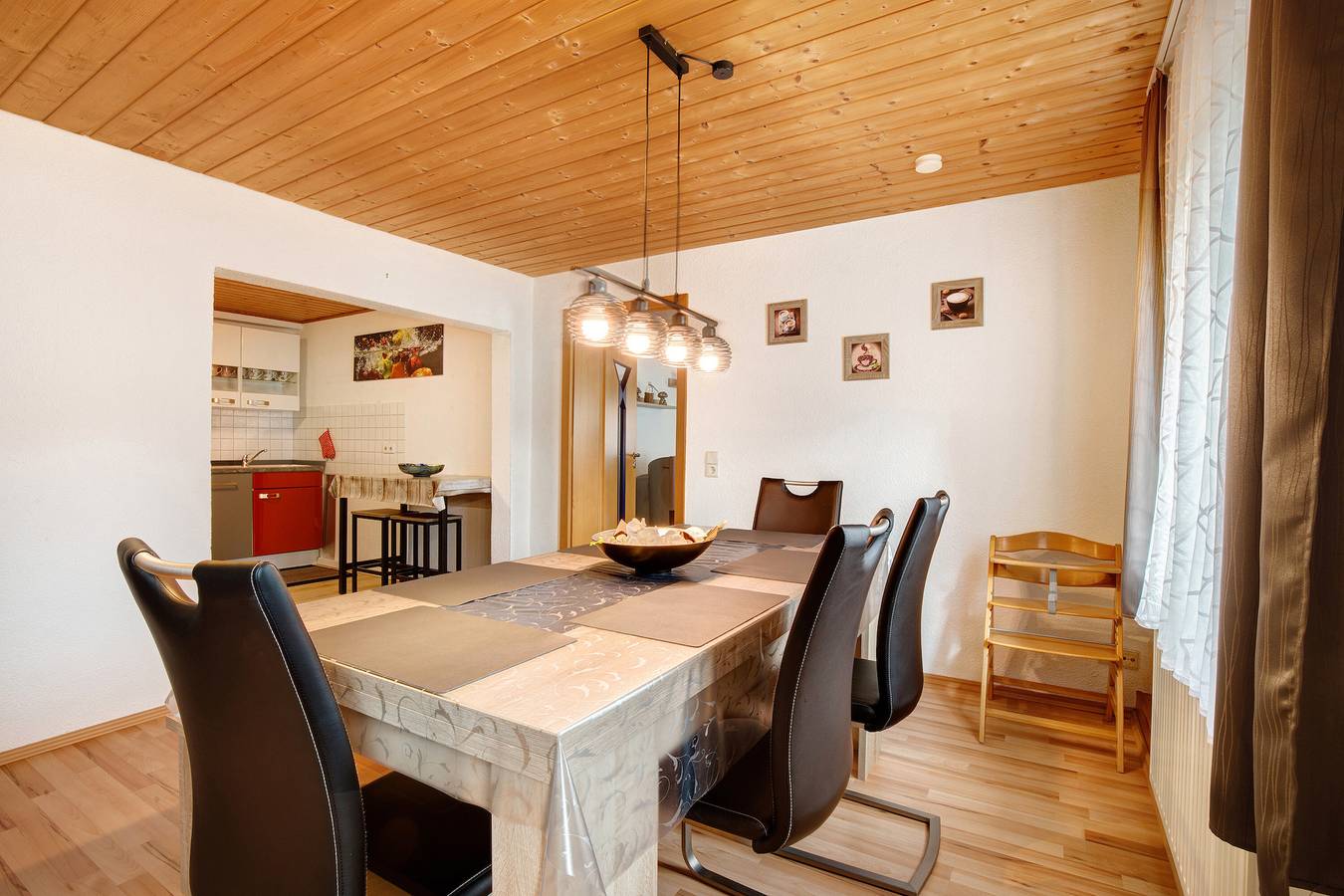 Ganze Wohnung, Ferienwohnung 'Annette' mit gemeinsamer Terrasse und Wlan in Gomadingen, Neckar-Alb