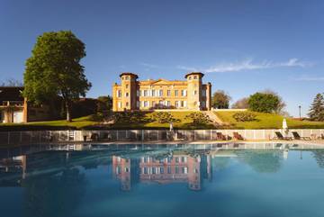Hôtel pour 3 personnes, avec jardin et vue ainsi que piscine et bassin pour enfant à L'Honor-de-Cos