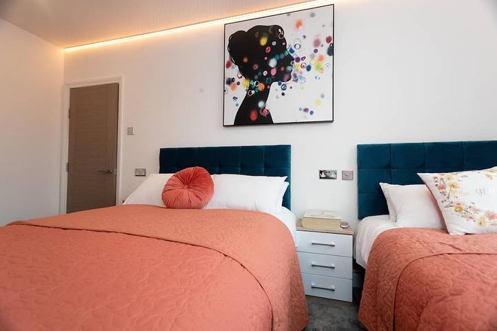 Apartamento entero, Apartamento-Lujoso-Baño privado con bañera-2 Bed Luxury  Sleeps 5 in Leeds, Yorkshire del Oeste