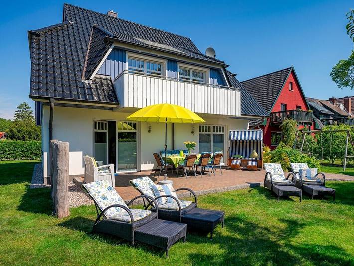 Ferienhaus für 10 Personen, mit Sauna und Garten in Prerow