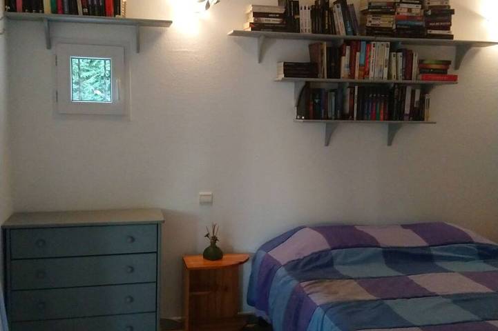 Location de vacances pour 3 personnes, avec terrasse ainsi que piscine et jardin à Chamaret - 2