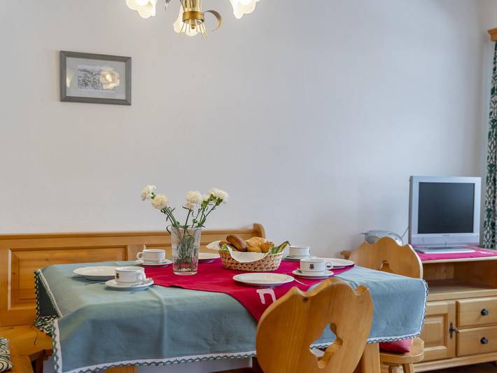 Ganze Wohnung, Wohnung mit Pool und viel Platz um das Haus
 in Goldegg, Ski Amadé