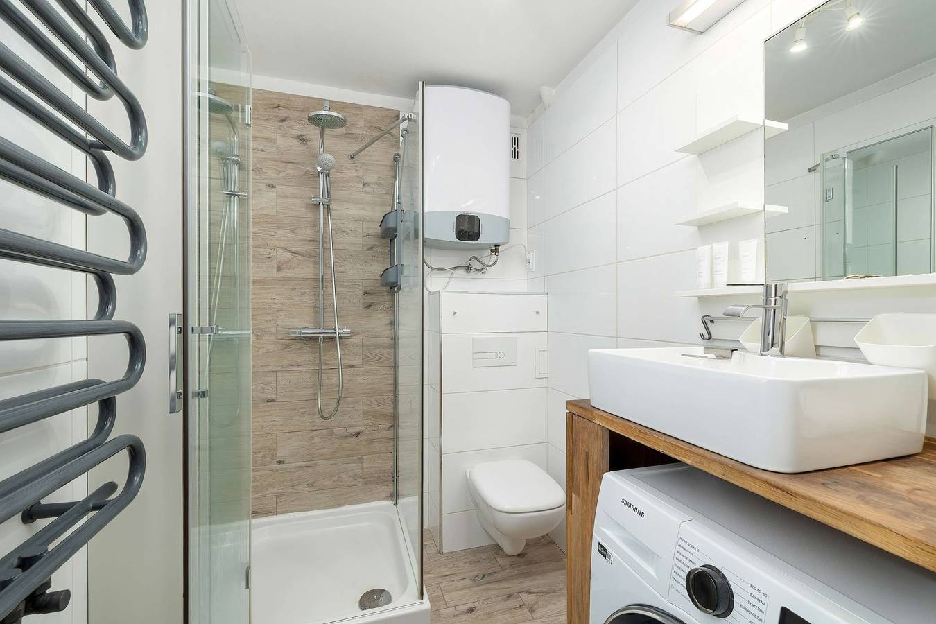 Cały apartament wypoczynkowy, Bright Studio in Center | Desk | Close to the Park in Kraków, Małopolska