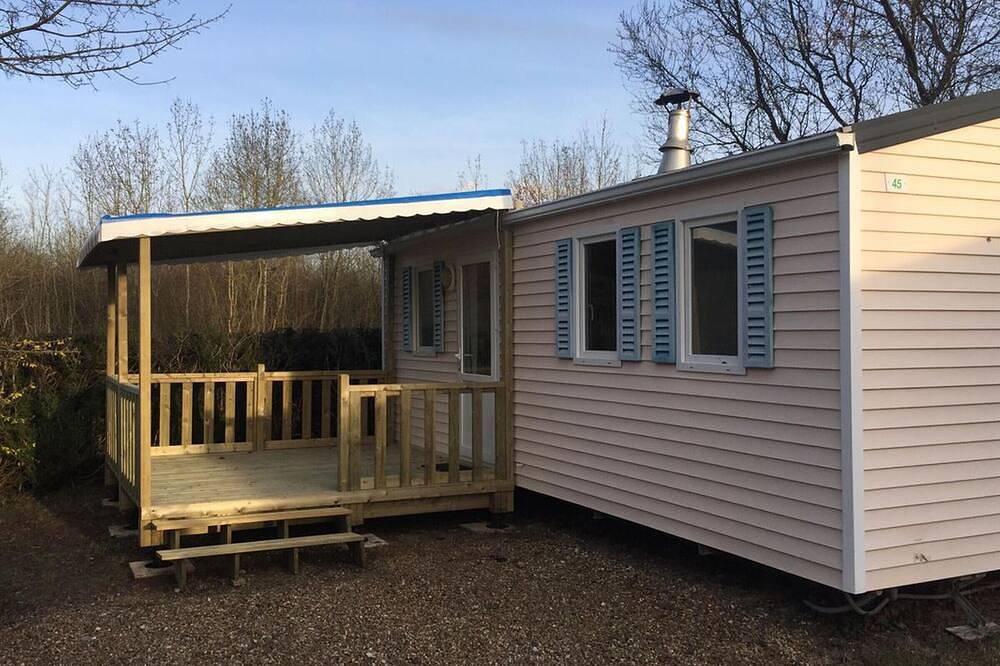 Mobil-home cómodo con terraza in Luynes, Región de Tours