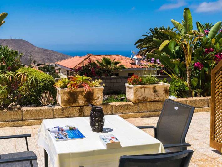 Gîte pour 3 personnes, avec piscine et jardin dans Chayofa