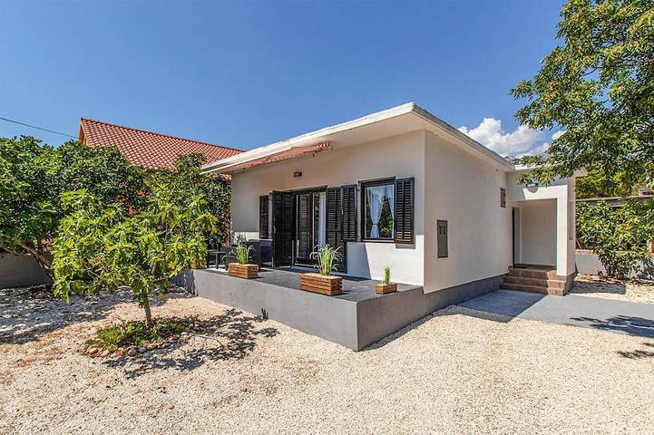 Ferienhaus für 6 Personen, mit Terrasse und Garten - 1