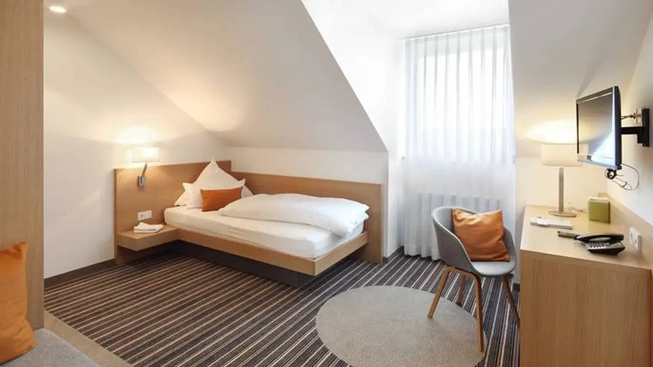 Doppelzimmer für 2 Personen (14 m²) in Abstatt in Abstatt, Stuttgart Region