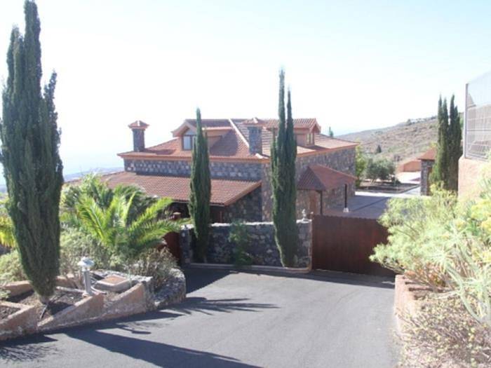 Chalet voor 10 personen, with zwembad and uitzicht op zee as well as tuin in Zuid Tenerife