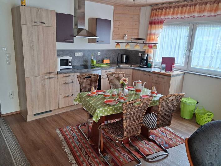 Ganze Wohnung, Ferienwohnung Ahne - Ferienwohnung (70 qm) mit Terrasse in Selb, Landkreis Wunsiedel im Fichtelgebirge