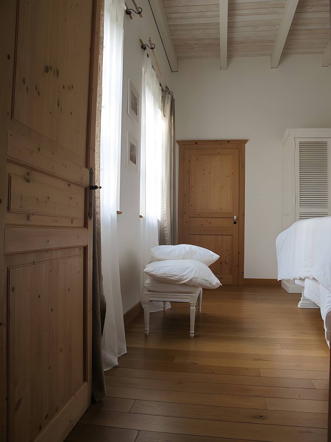 Guest Room “La Campagne – Family Suite” with Shared Terrace & Garden, Wi-Fi in Metz-Campagne