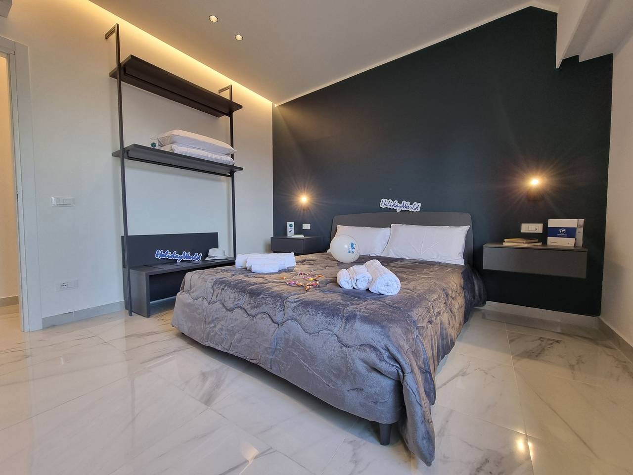 Appartamento intero, Maxela Penthouse Grey in Palermo, Provincia di Palermo