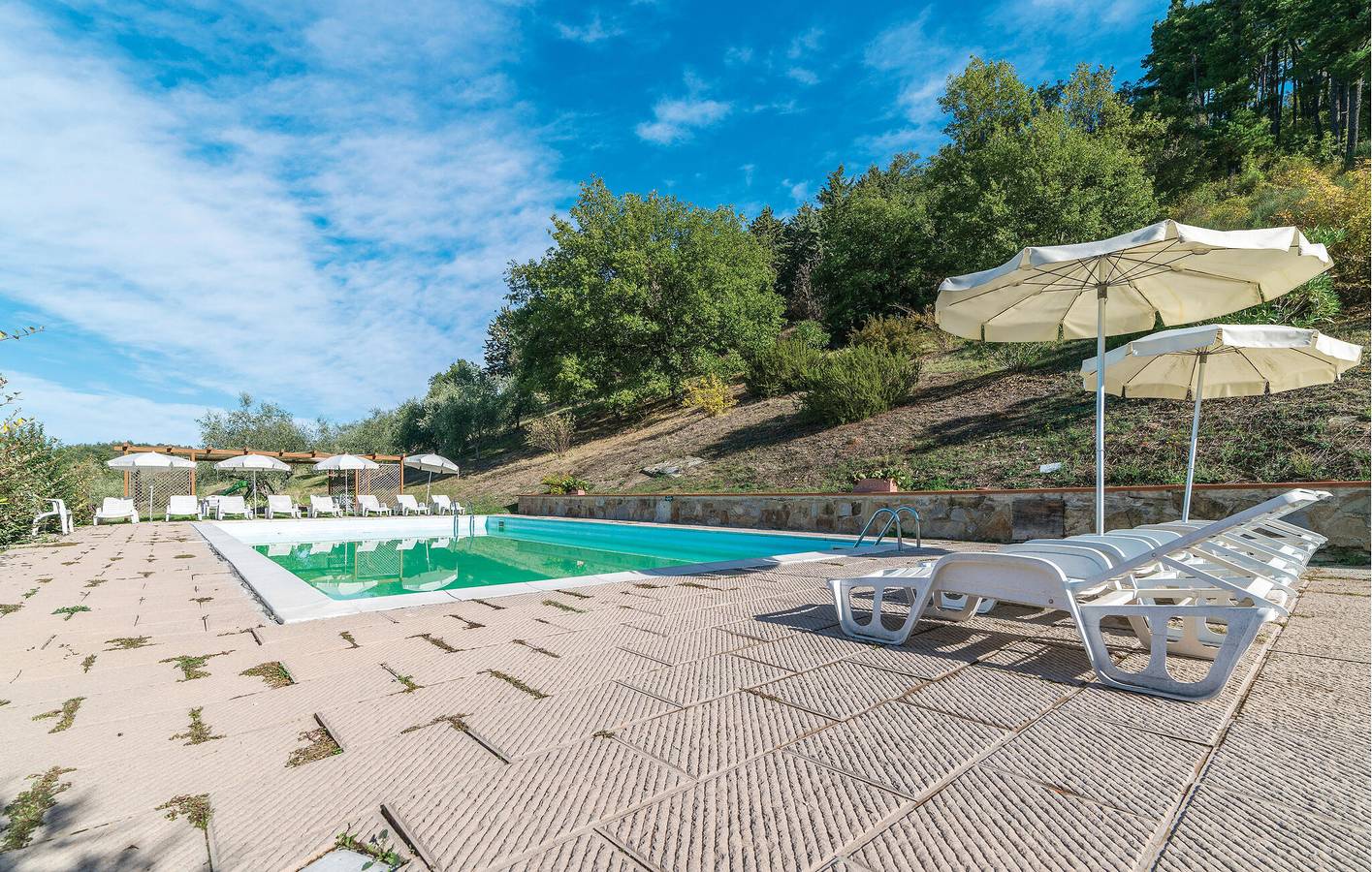 Gemütliche Wohnung mit Pool, Parkplatz und Garten in Dicomano in Dicomano, Florenz Provinz