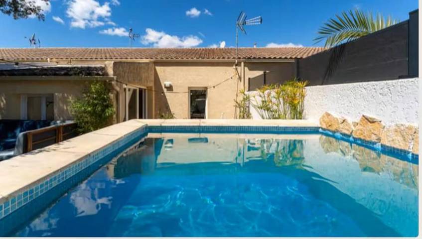 Maison de vacances pour 8 personnes, avec Terrasse et Jardin ainsi que Bassin pour enfant et Piscine
