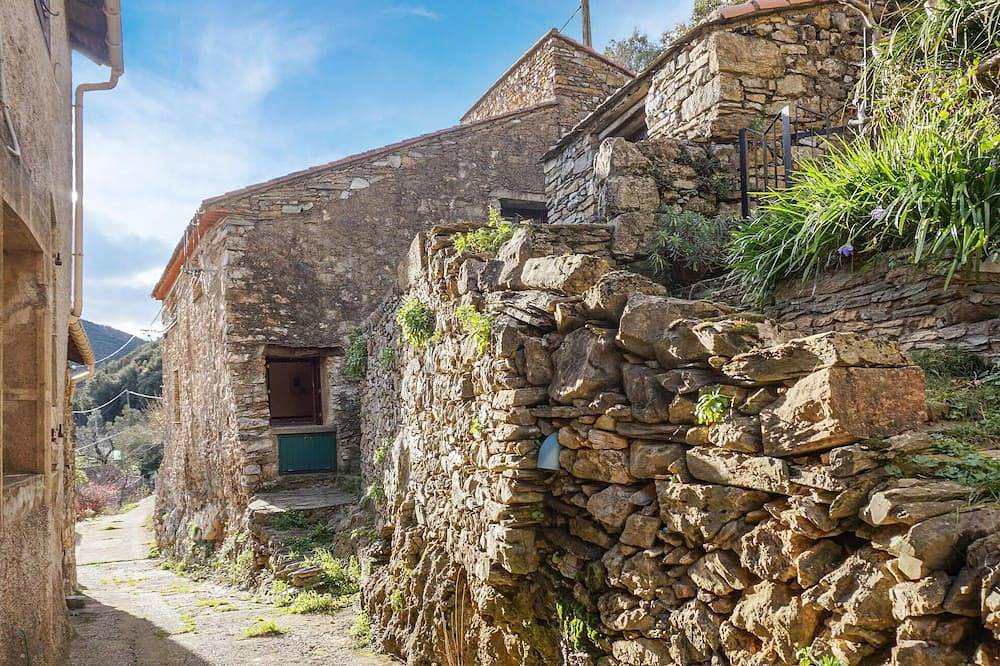 Bonita casa en Olargues con vistas a la montaña. in Olargues, Region de Béziers