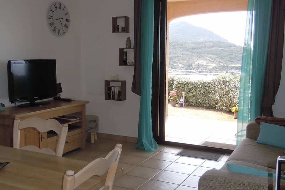 Appartement entier, Roc A Mare Galeria appartement vue mer, calme, climatisation, wifi, plage à 200m in Galéria, Parc naturel régional de Corse