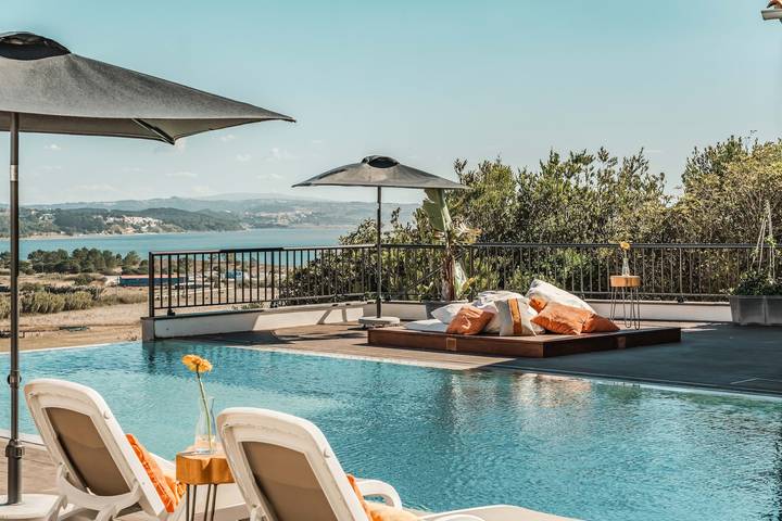 Hel lägenhet, Apartment 'São Martinho' with Lagoon View in Foz do Arelho, Leiria District