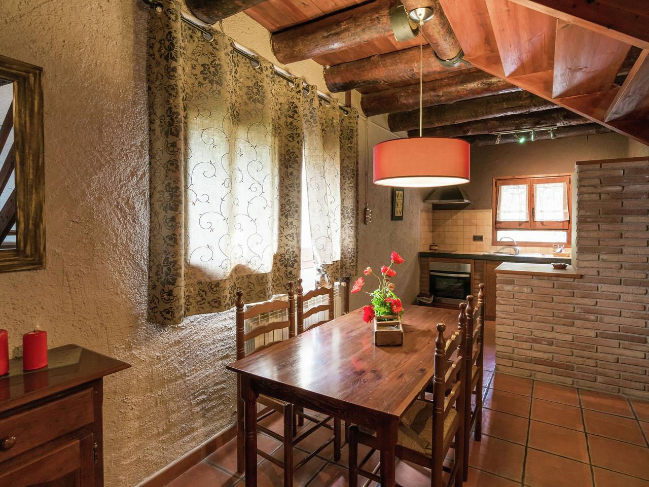 Gemütliches Ferienhaus in Cambrils mit Swimmingpool in Cambrils (Lleida), Odèn