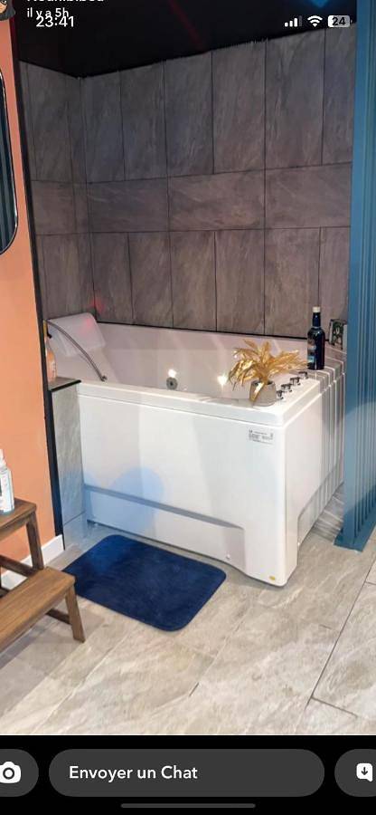 Chambre d’hôte pour 2 personnes, avec terrasse et jardin ainsi que sauna et jacuzzi à Aubagne - 4