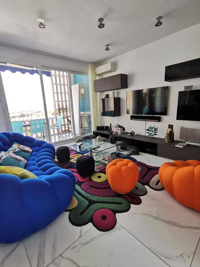 Gîte pour 4 personnes, avec vue et terrasse, animaux acceptés dans Office De Tourisme De Toulon - 2