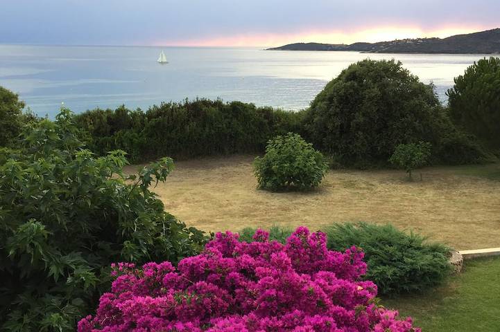 Villa pour 8 personnes, avec Terrasse et Jardin dans Sagone