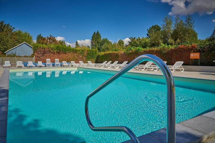 Location de vacances pour 4 personnes, avec jardin ainsi que terrasse et piscine à Ivry-la-Bataille - 2