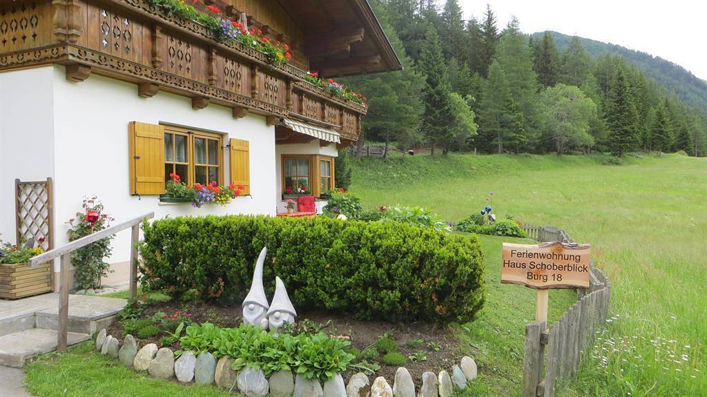 Entire holiday apartment, Haus Schoberblick in Kals am Großglockner, East Tyrol