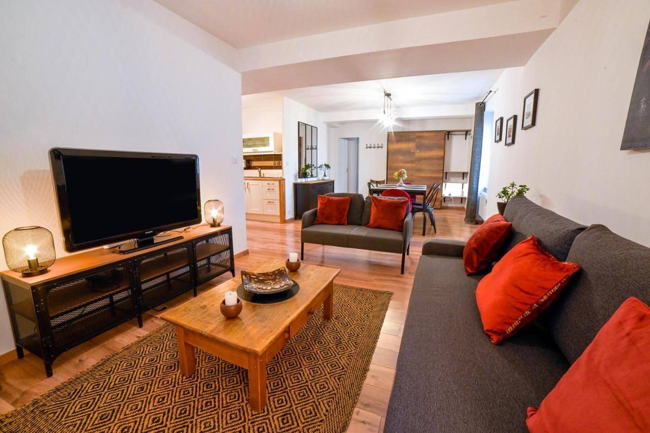 Appartement entier, The Eighteen _ Hyper-centre - T3 de 65m² - 8 Pers. in Voiron, Isère