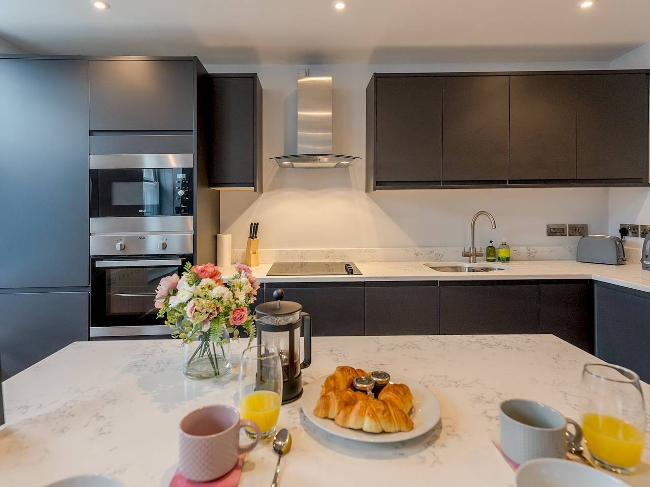 Entire apartment, 5A One Bedroom Modern Town Centre Apartment - Pass the Keys in Shrewsbury, Shropshire